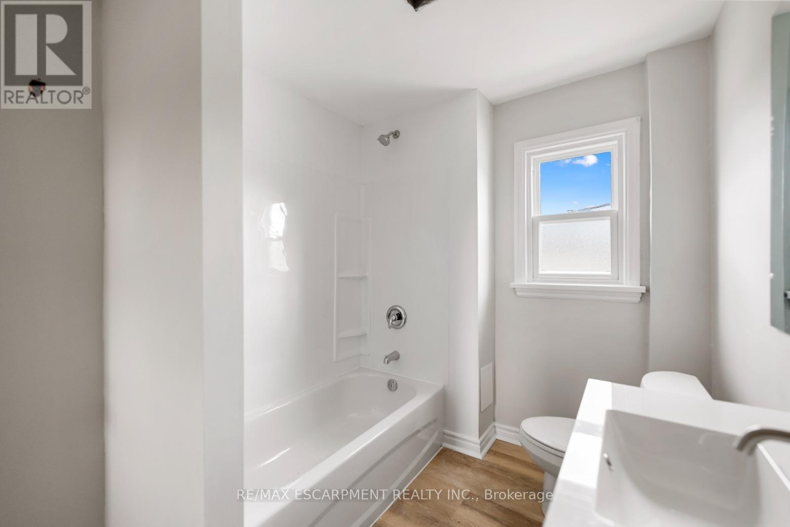 86 Townline Road W Property Photo 13
