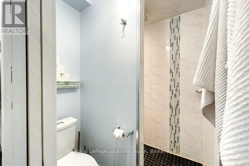 138 Bruce Street S Property Photo 24