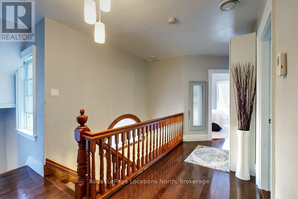 138 Bruce Street S Property Photo 30