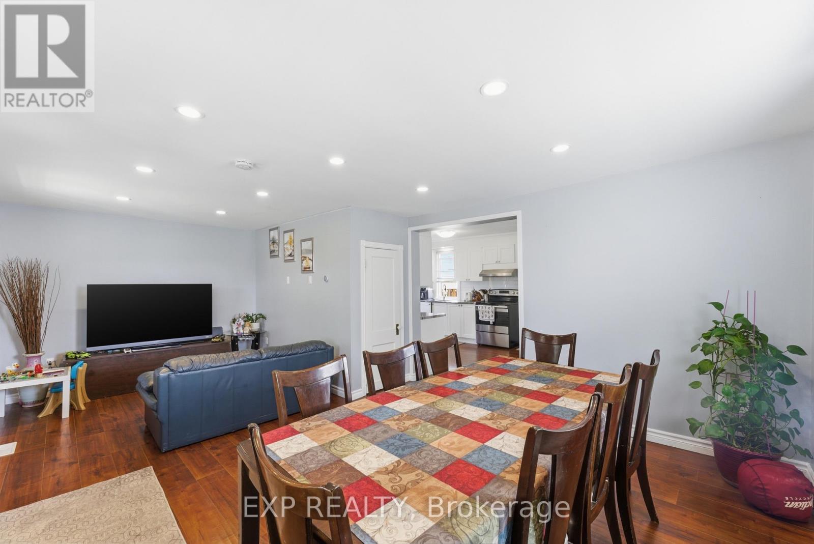 590 Scott Street Property Photo 6