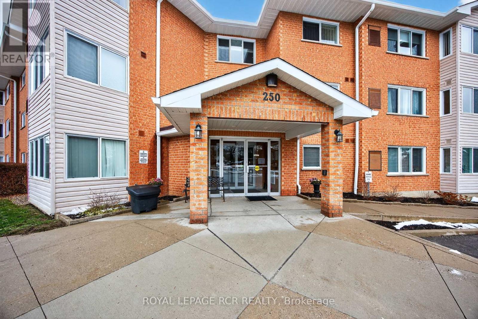 310 - 250 Robert Street Property Photo 1