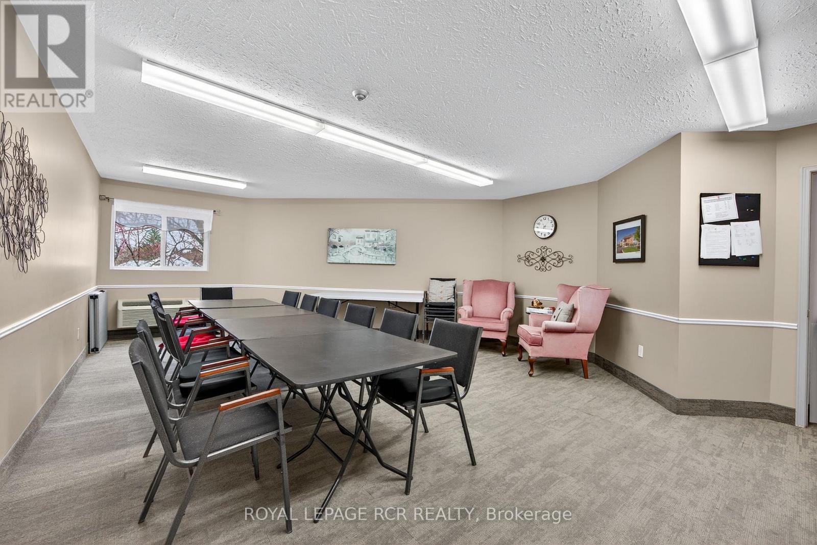 310 - 250 Robert Street Property Photo 14