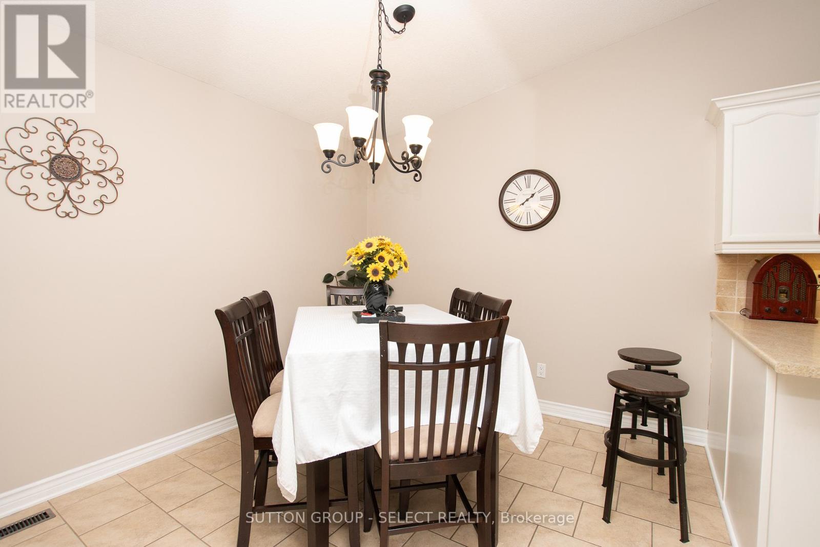 4 - 445 Riverside Drive Property Photo 8