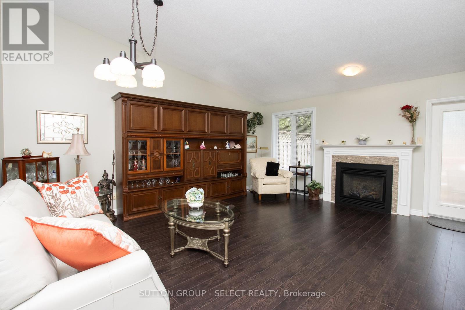 4 - 445 Riverside Drive Property Photo 16