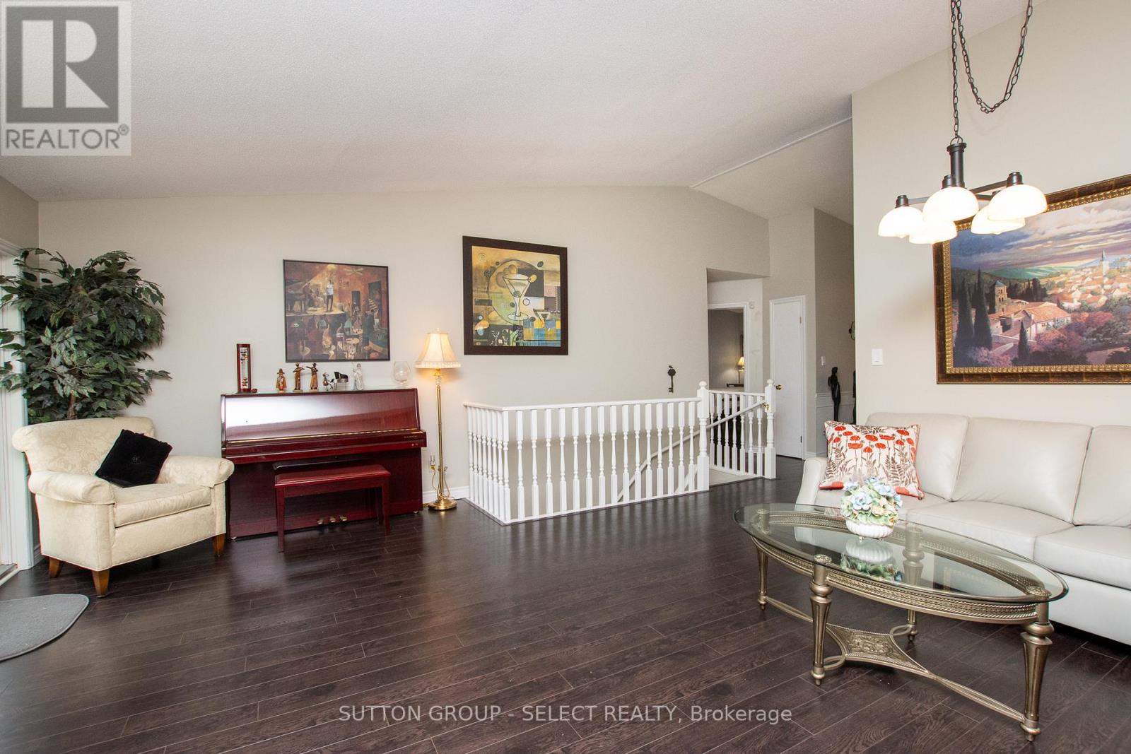 4 - 445 Riverside Drive Property Photo 17