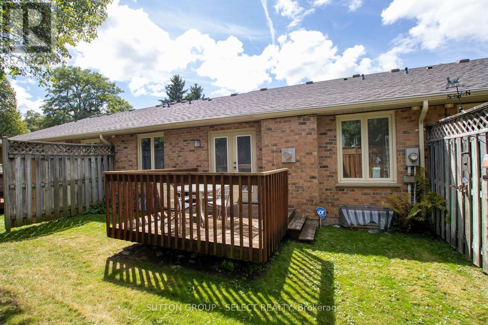 4 - 445 Riverside Drive Property Photo 34