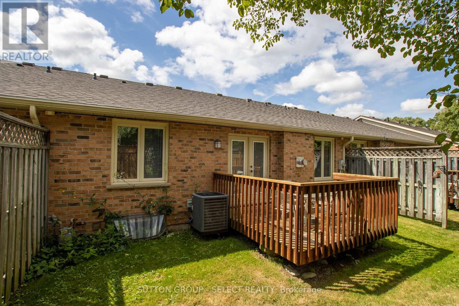 4 - 445 Riverside Drive Property Photo 35