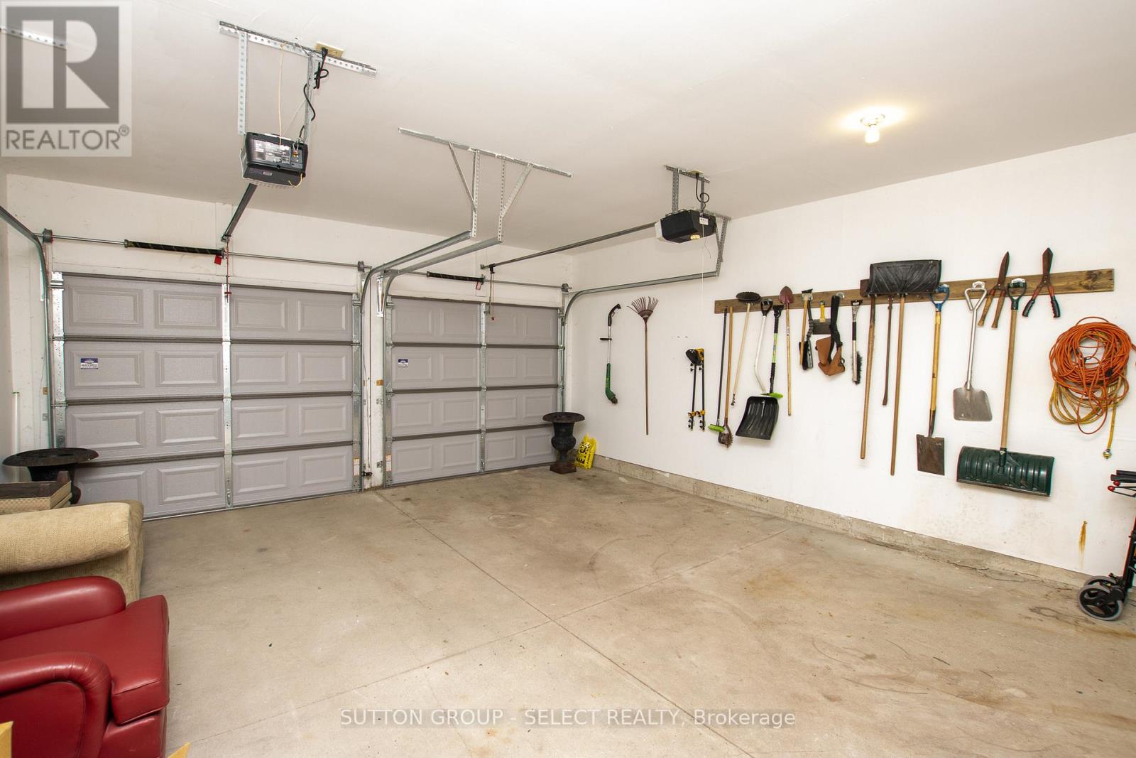 4 - 445 Riverside Drive Property Photo 38