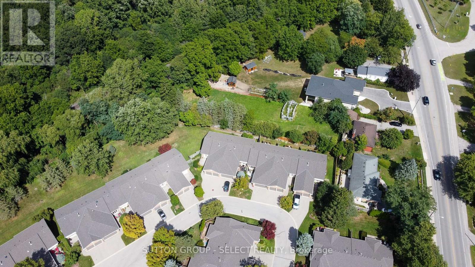 4 - 445 Riverside Drive Property Photo 39