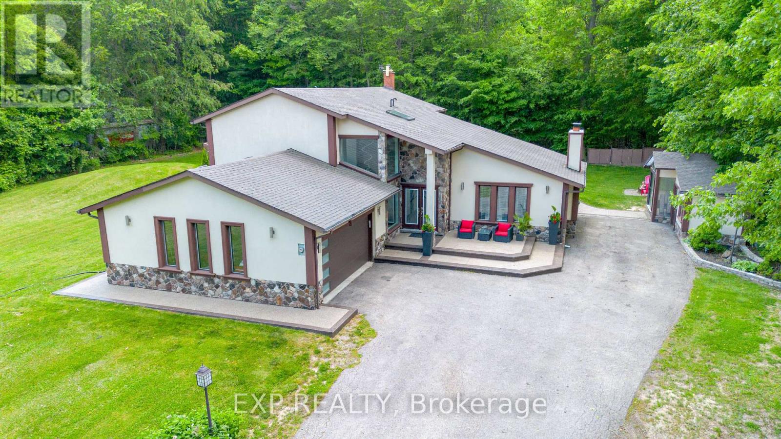 3263 Guyatt Road Property Photo 3
