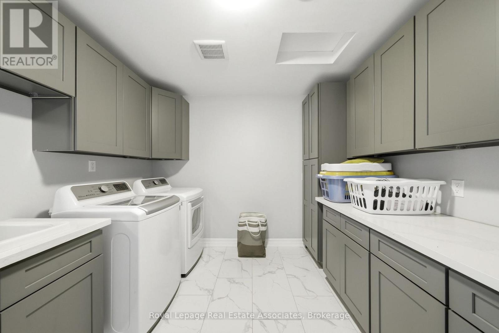 43 Third Road E Property Photo 29