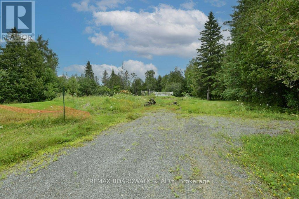 286 Brunton Side Road Property Photo 5