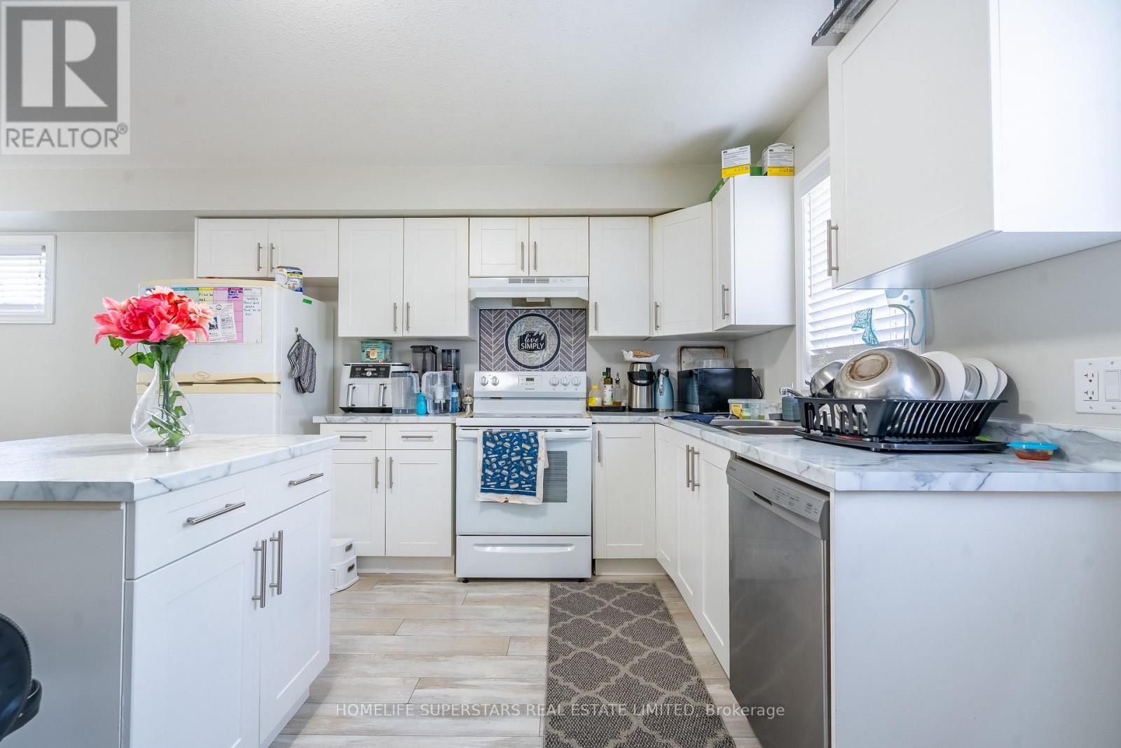 51 - 7768 Ascot Circle Property Photo 11