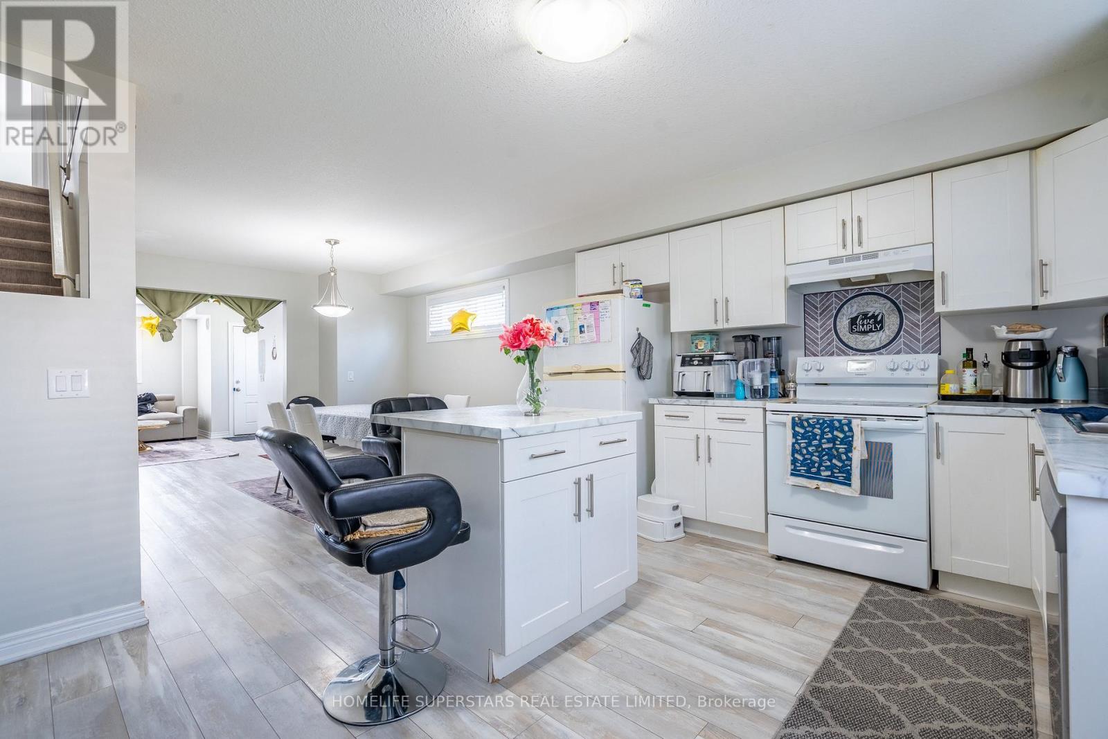 51 - 7768 Ascot Circle Property Photo 12