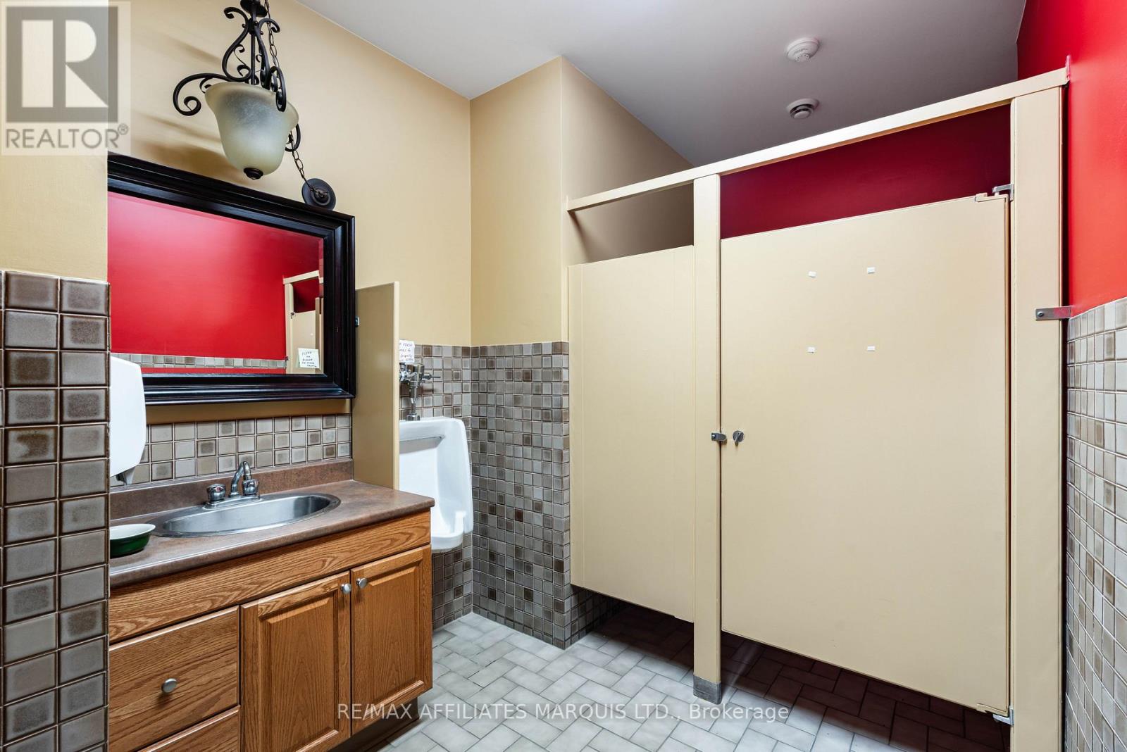 346 Montreal Road Property Photo 14