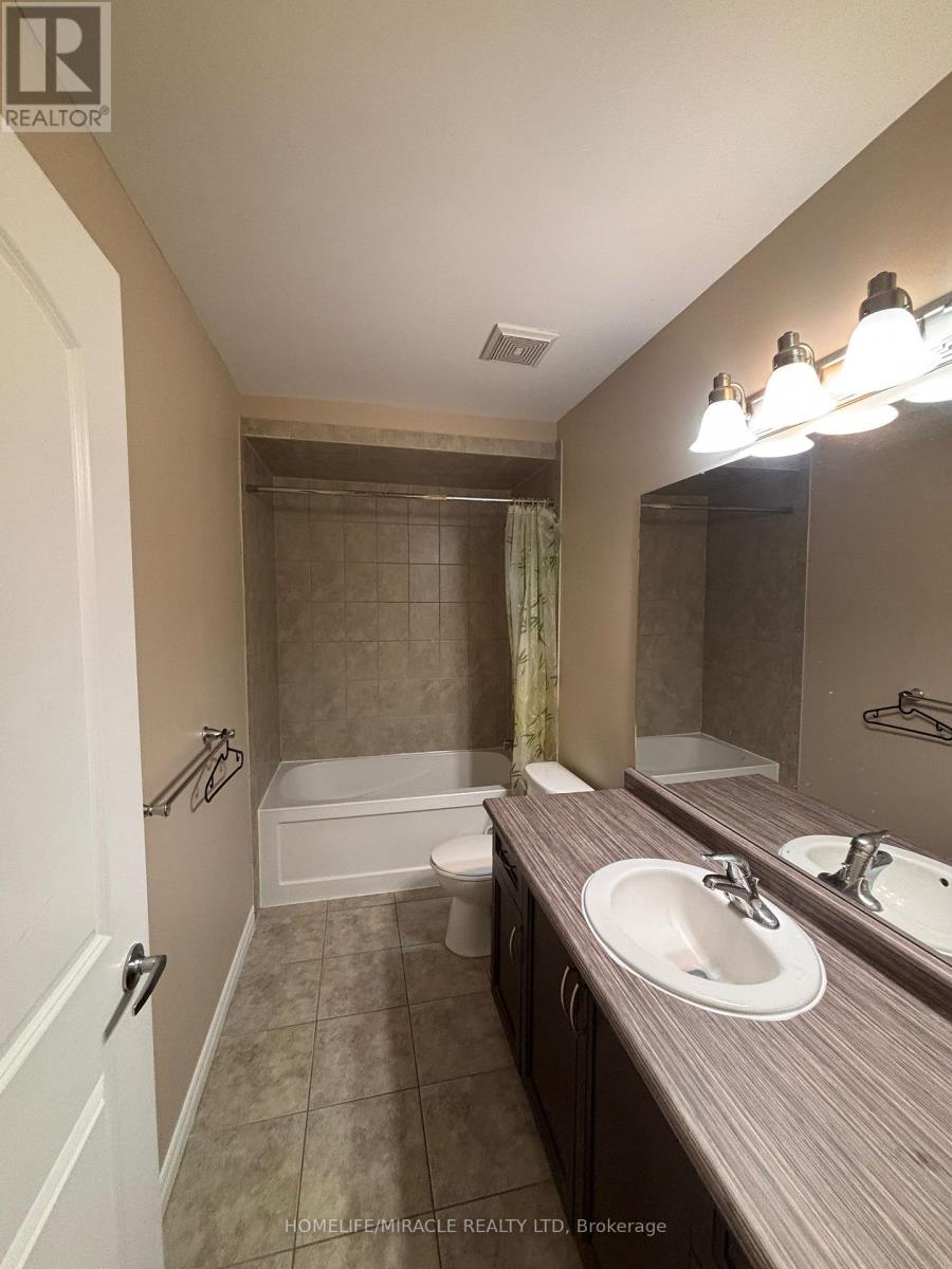 22 - 380 Lake Street Property Photo 15