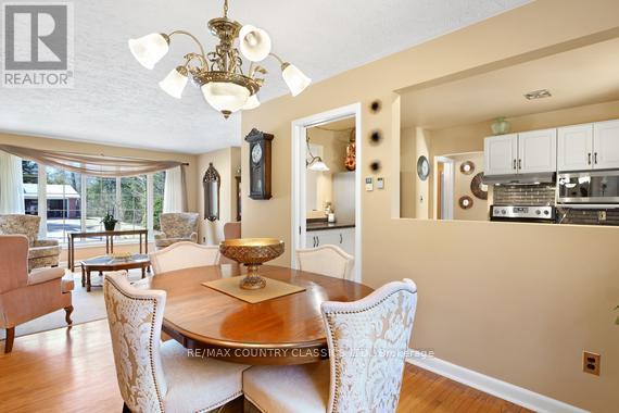 152 Bridge Street W Property Photo 7