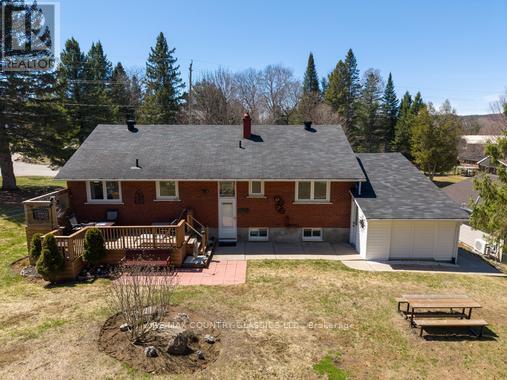 152 Bridge Street W Property Photo 26