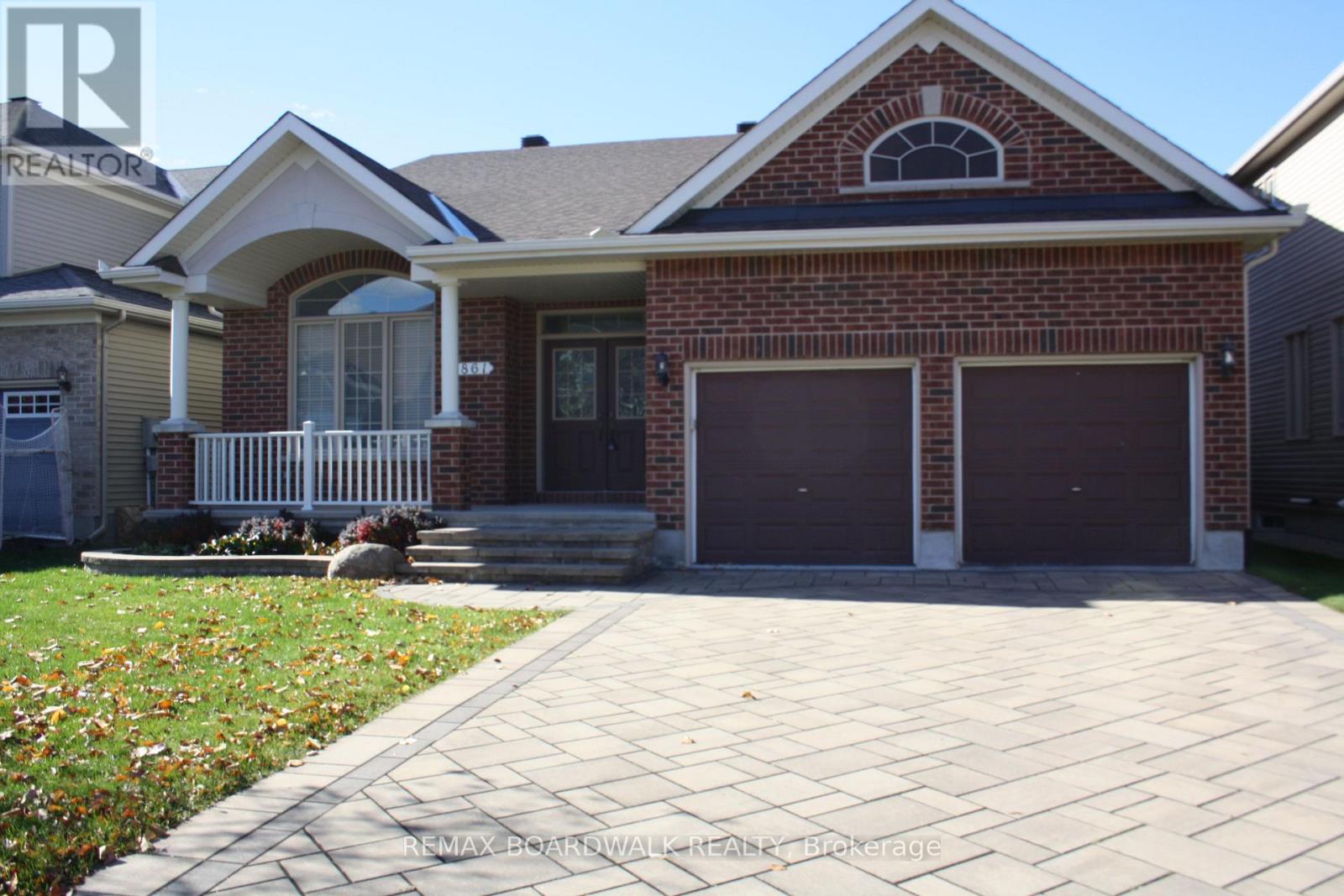 1861 Mickelberry Crescent Property Photo 1