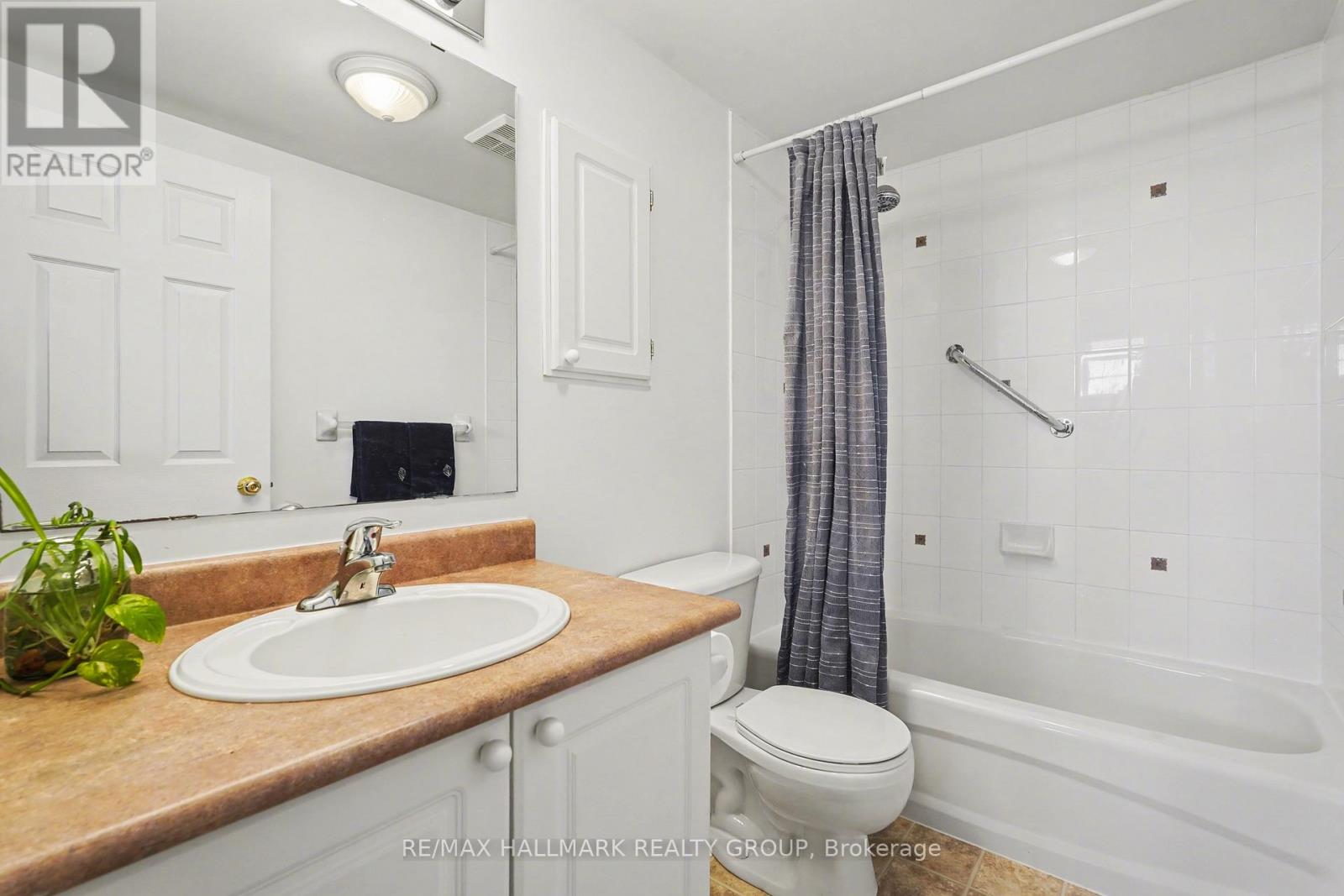 205 - 3275 St Joseph Boulevard Property Photo 15