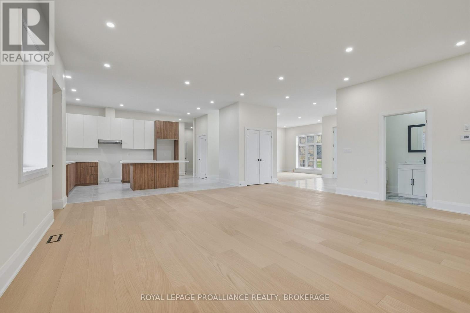 138 Hineman Street Property Photo 8