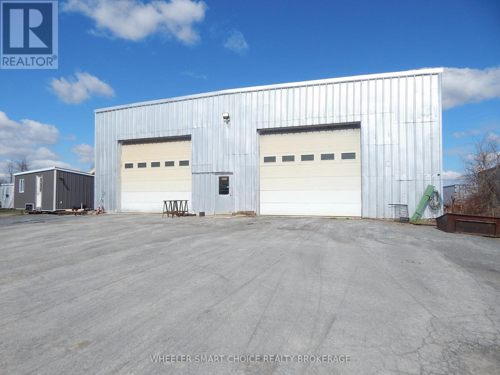 16935 Duff's Corners Road Property Photo 2