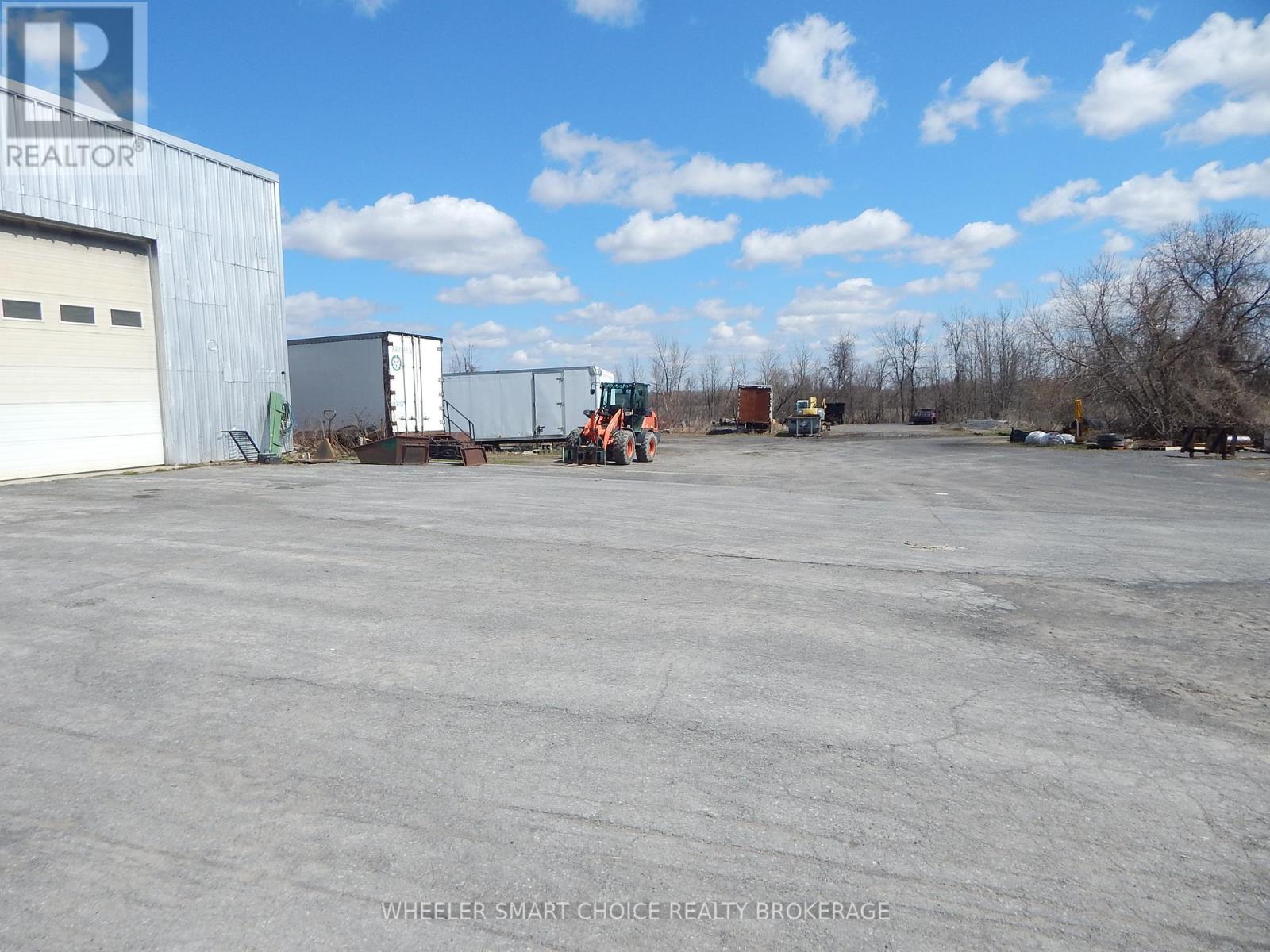 16935 Duff's Corners Road Property Photo 6