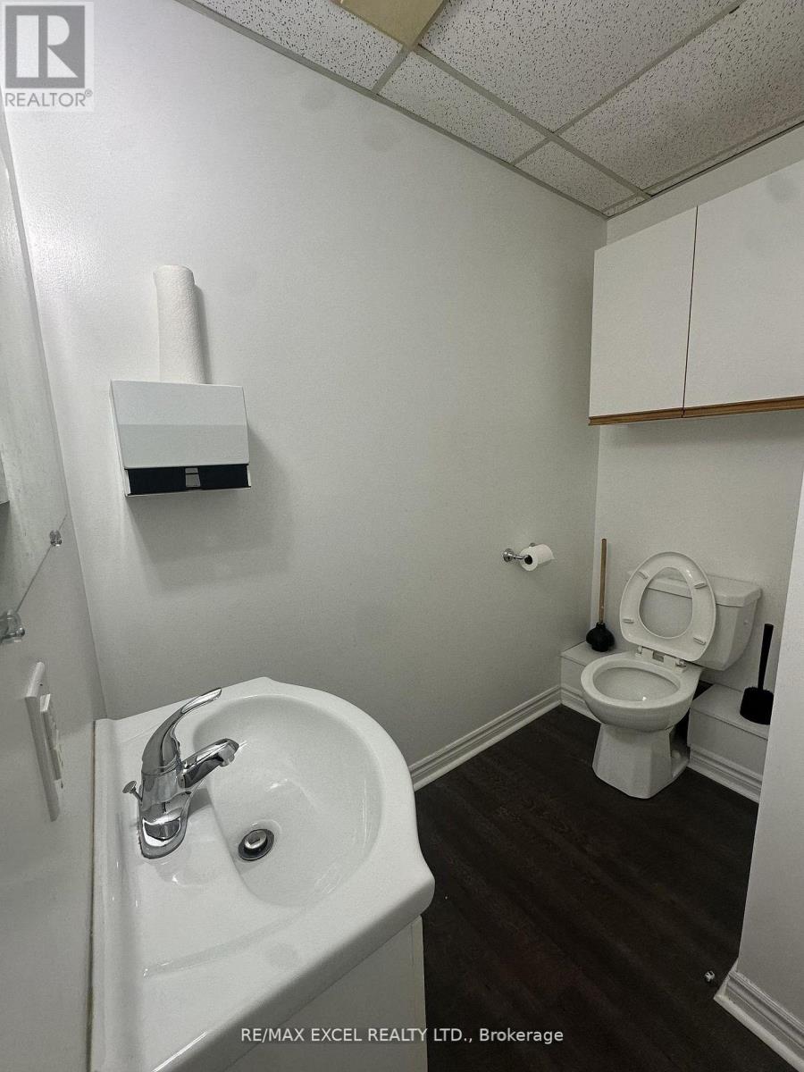 319 Division Street Property Photo 20