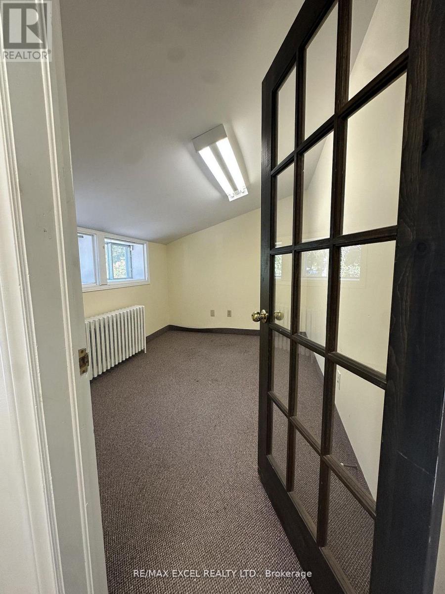 319 Division Street Property Photo 21