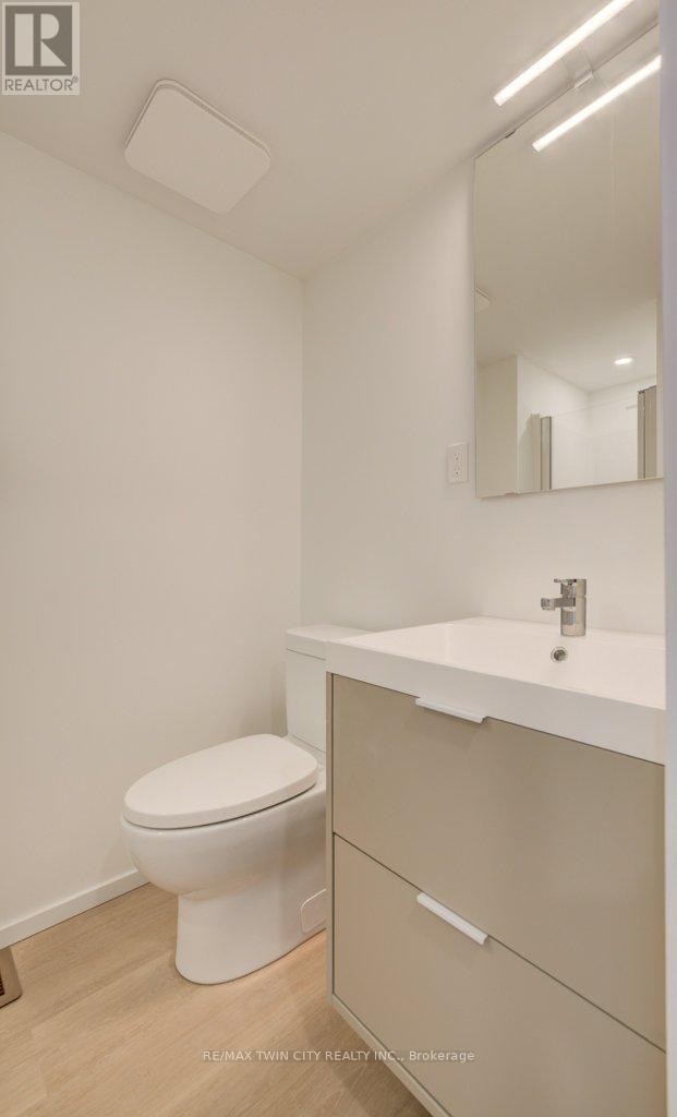 26 King Street E Property Photo 26