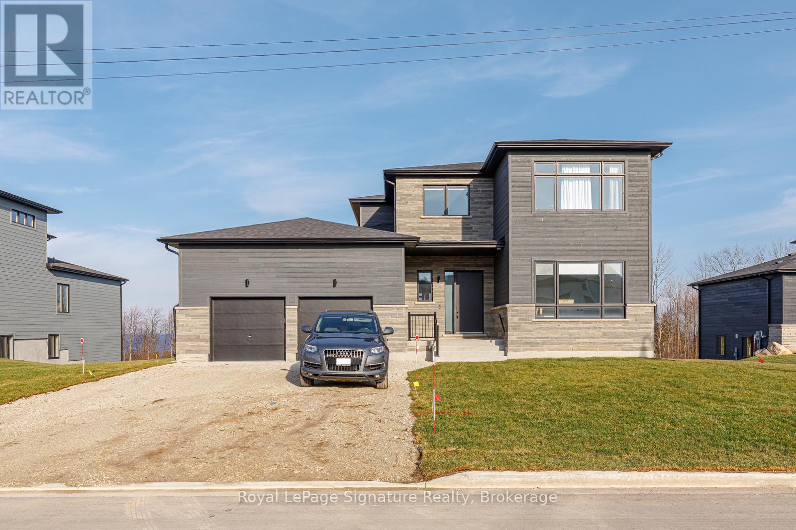 107 Sladden Court Property Photo 2