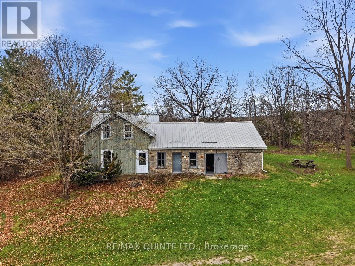 1079 Clearview Road Property Photo 1