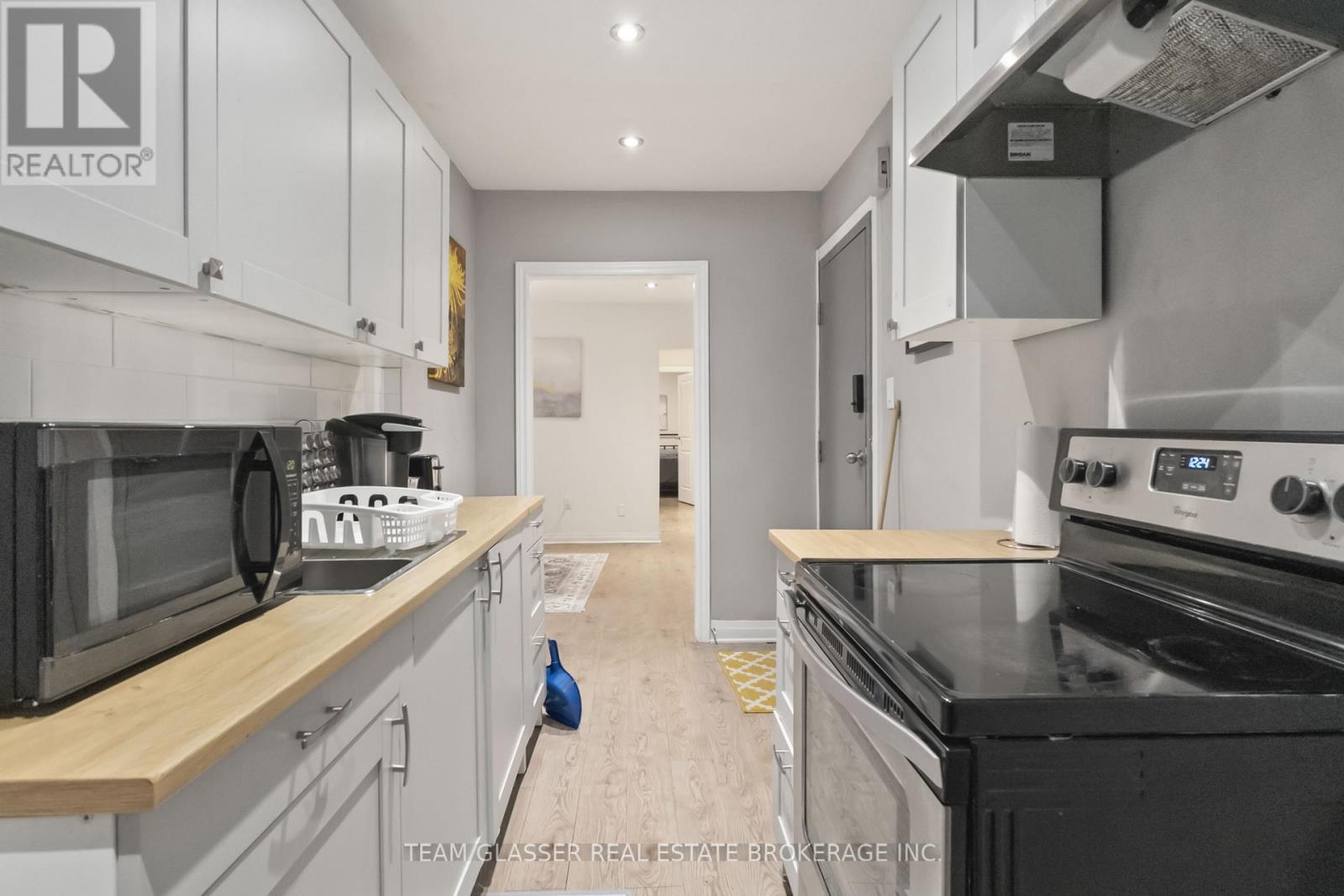 342 Richmond Street Property Photo 5
