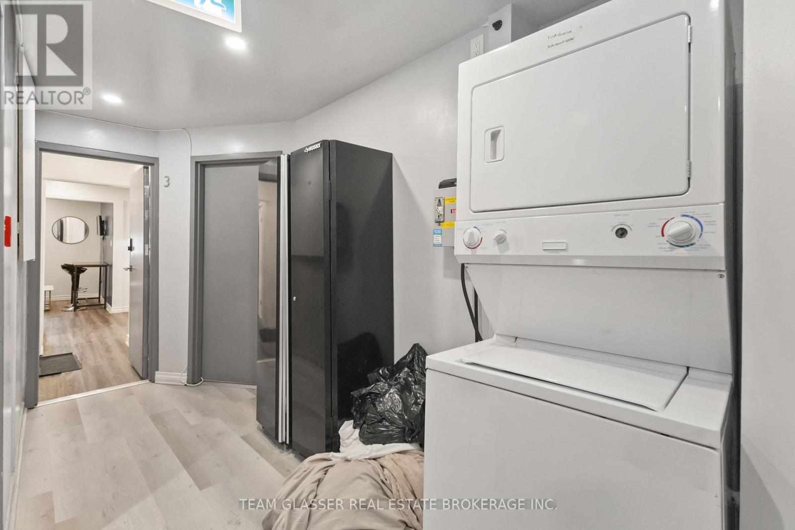 342 Richmond Street Property Photo 15