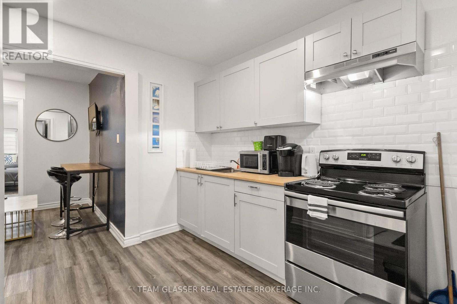 342 Richmond Street Property Photo 18