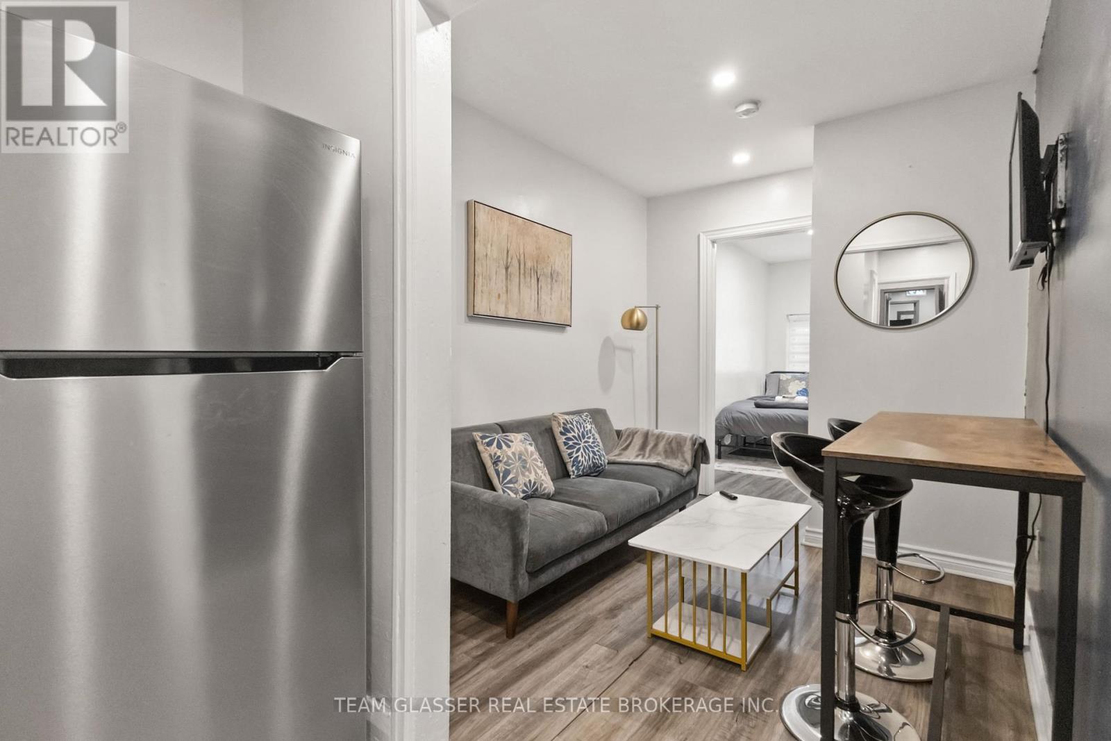 342 Richmond Street Property Photo 19