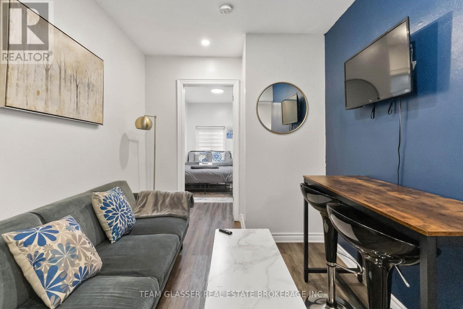 342 Richmond Street Property Photo 20