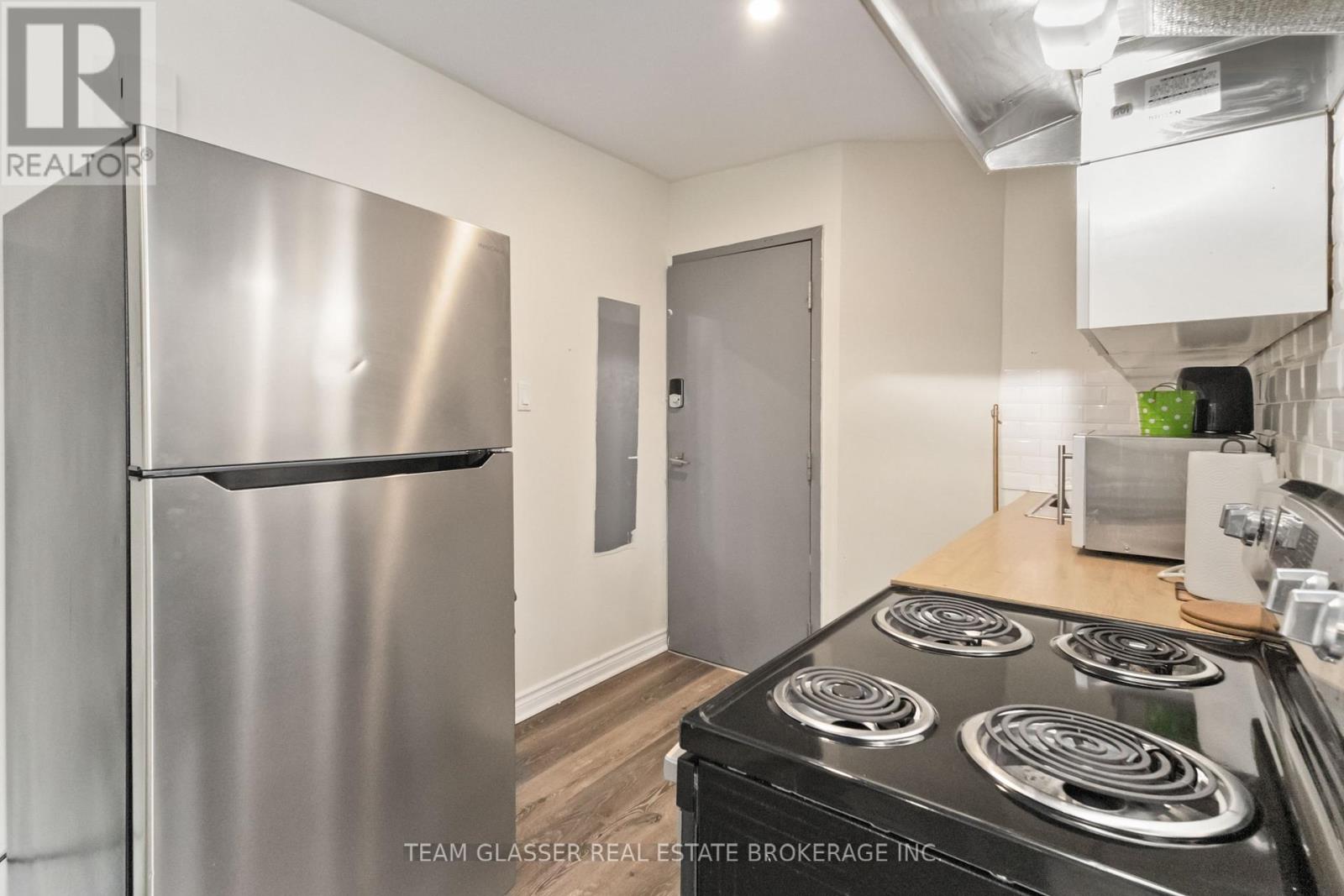 342 Richmond Street Property Photo 24