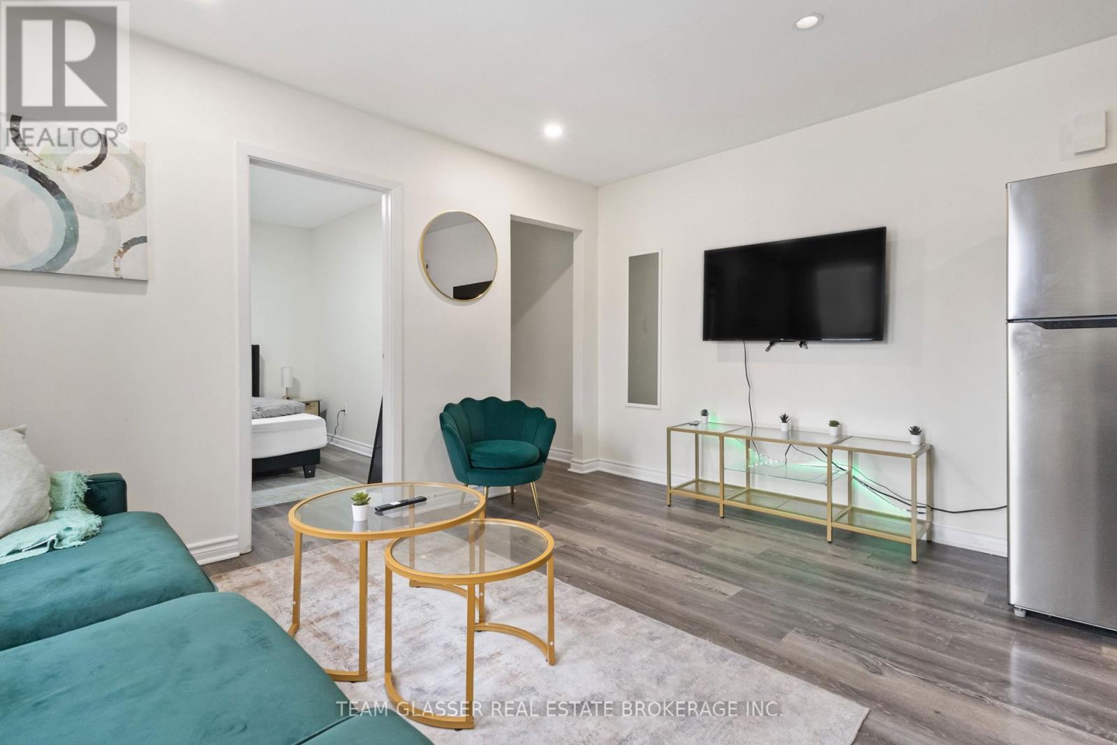 342 Richmond Street Property Photo 29