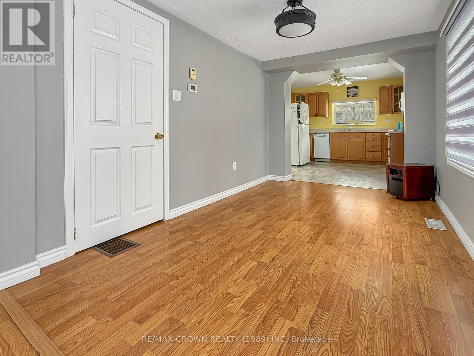 91 Third Avenue Property Photo 14