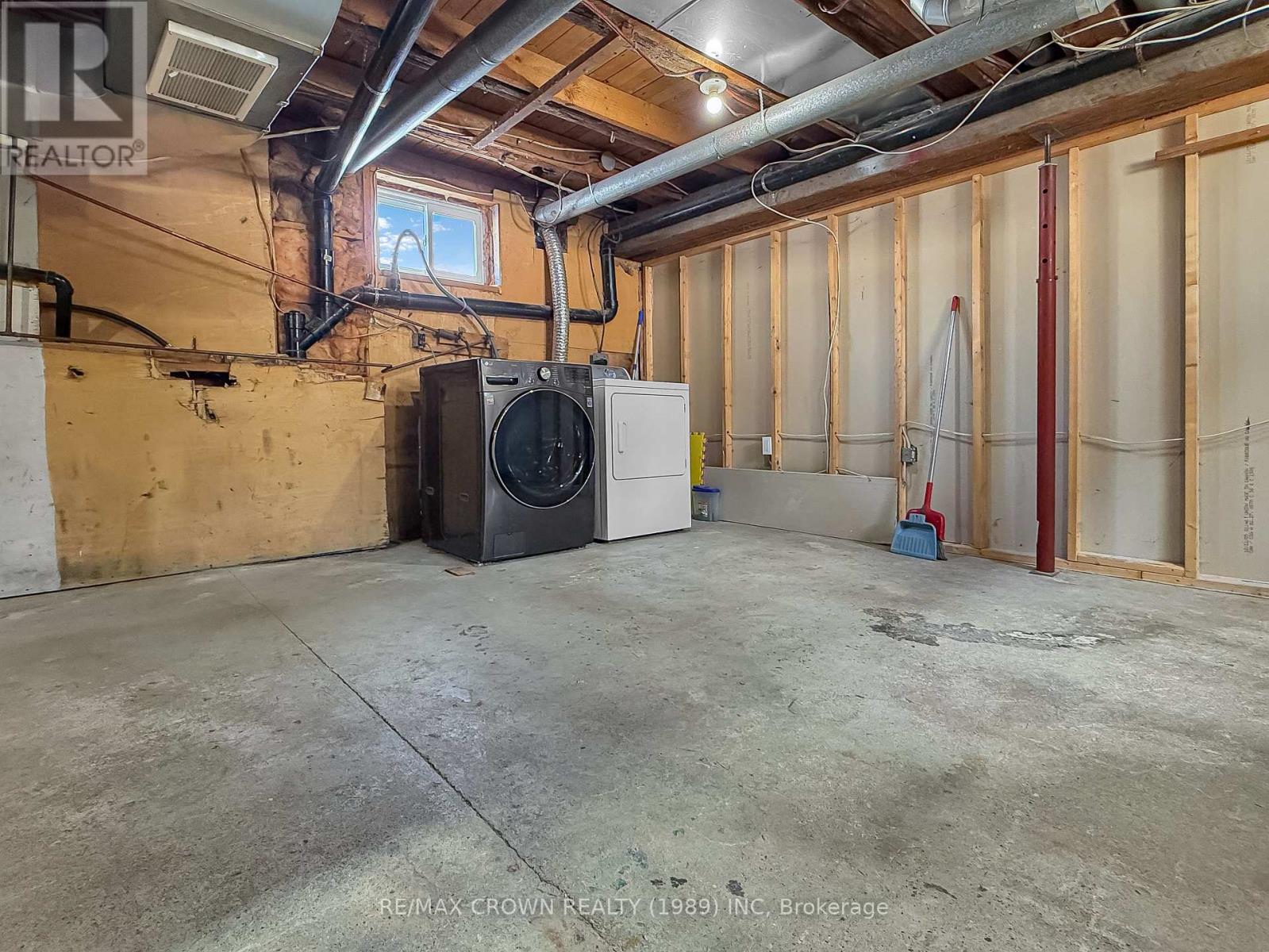 91 Third Avenue Property Photo 31