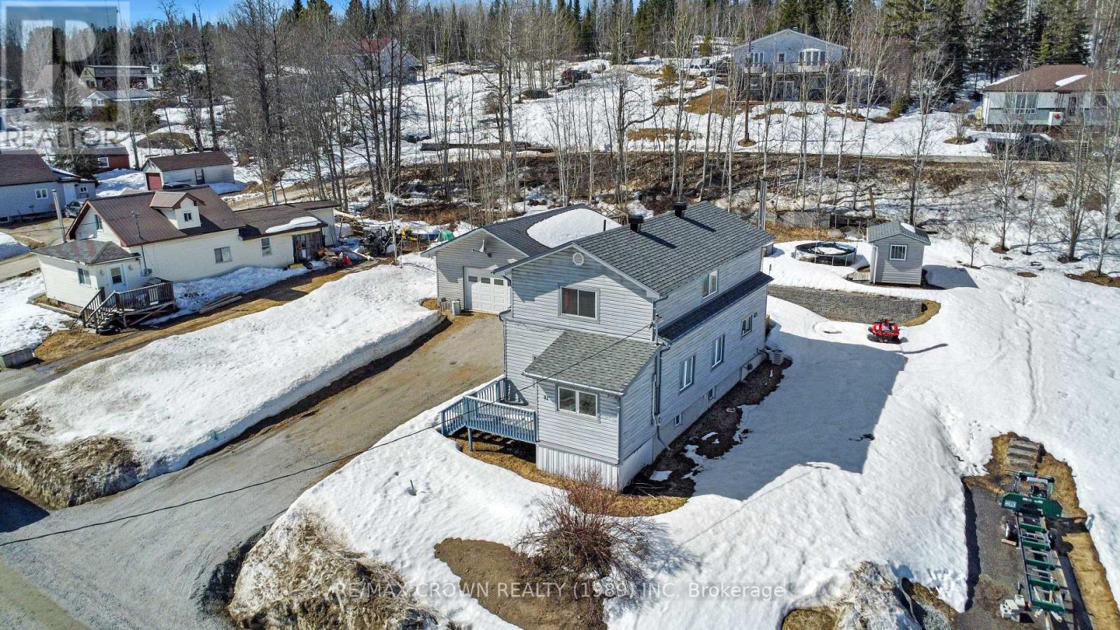 91 Third Avenue Property Photo 39