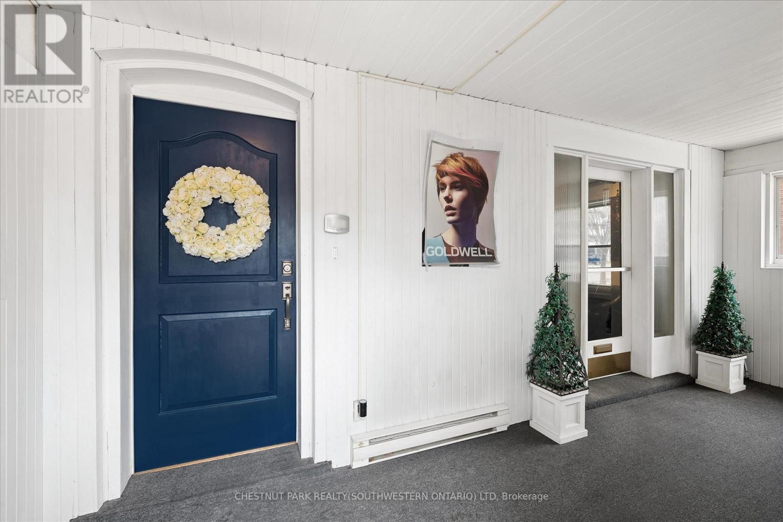 64 Francis Street N Property Photo 6