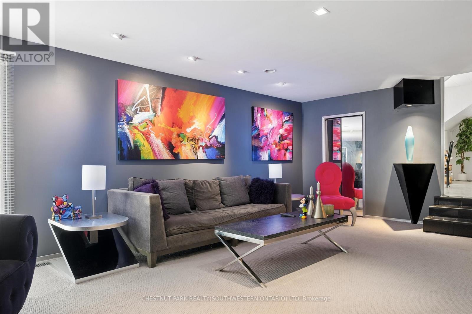 64 Francis Street N Property Photo 19