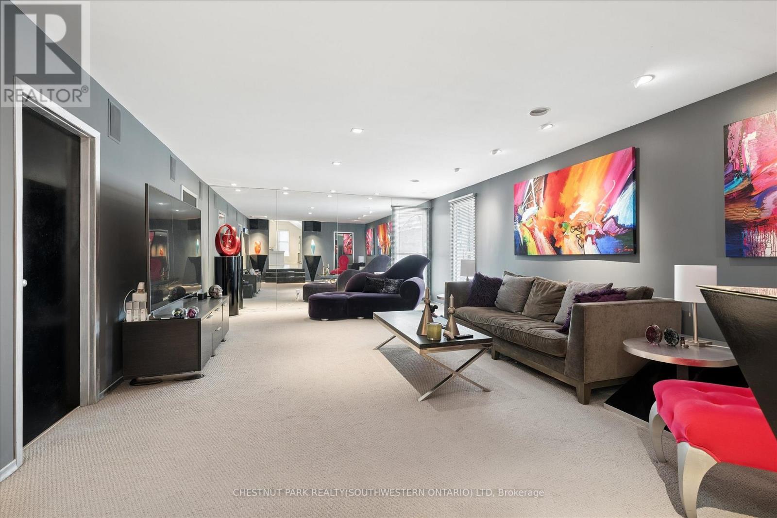 64 Francis Street N Property Photo 20