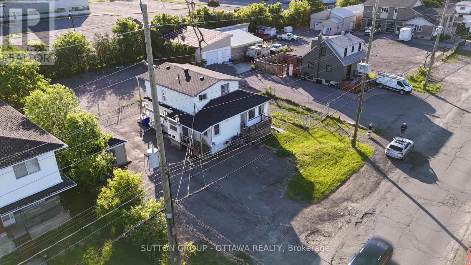 1368 Labrie Avenue Property Photo 8