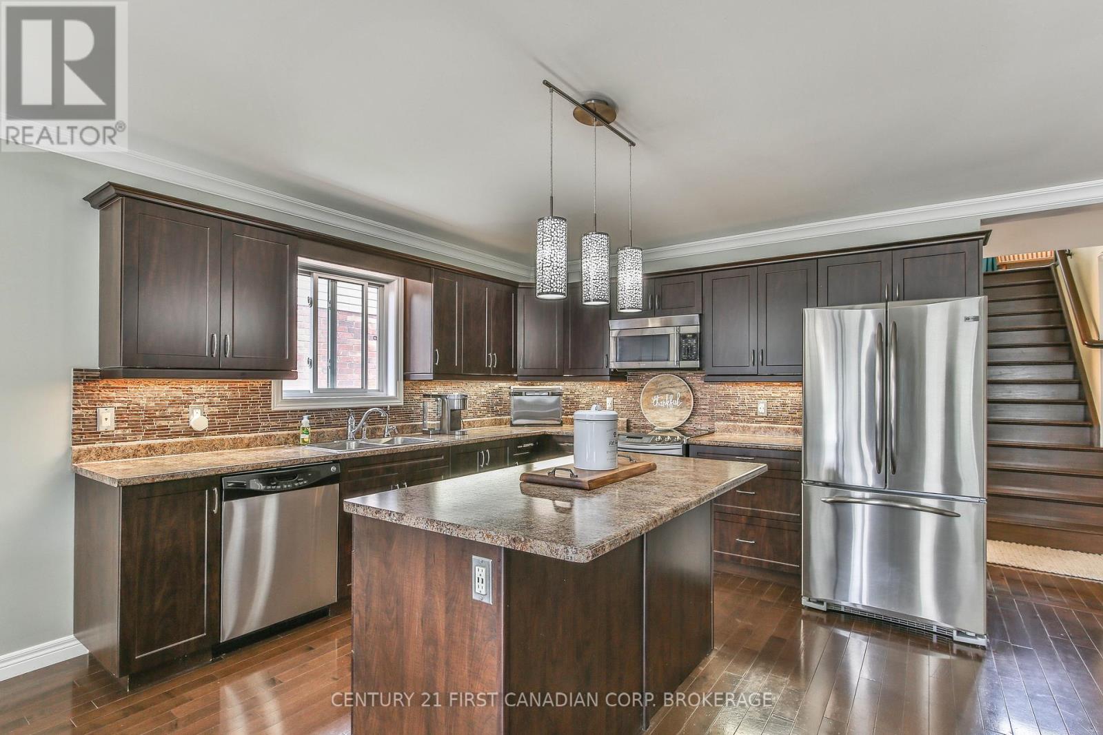 232 Brock Street Property Photo 8