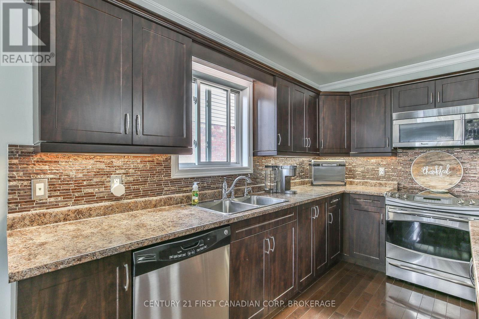232 Brock Street Property Photo 12