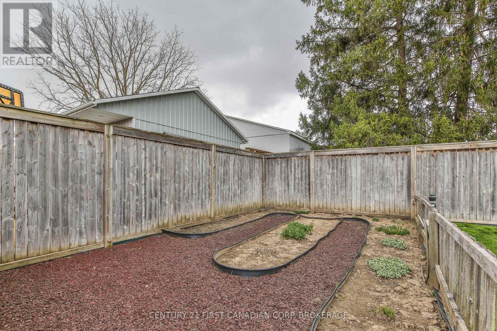 232 Brock Street Property Photo 43
