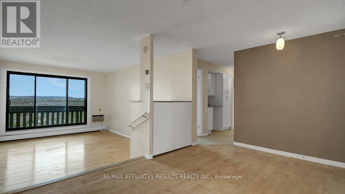 2110 - 415 Greenview Avenue Property Photo 6